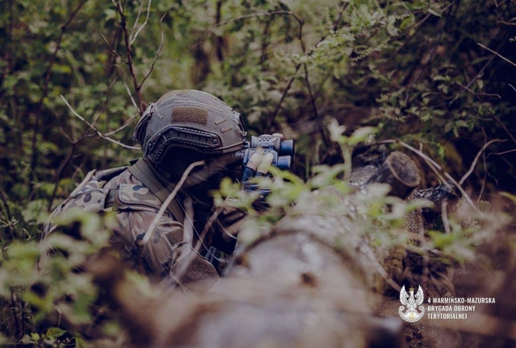 Wakacje w mundurze? Coraz więcej osób wybiera ten nietypowy sposób na lato. - Przygoda, mundur i konkretna kasa. WOT czeka na ochotników!