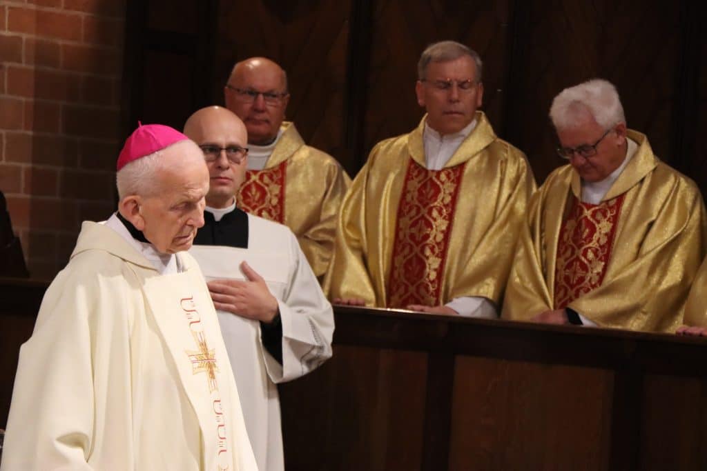 Wzruszająca uroczystość w bazylice św. Jakuba. - Najstarszy posługujący biskup jest z Warmii. Świętował 98 urodziny
