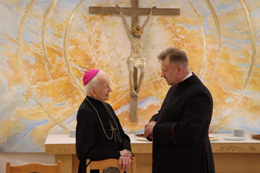 Wzruszająca uroczystość w bazylice św. Jakuba. - Najstarszy posługujący biskup jest z Warmii. Świętował 98 urodziny