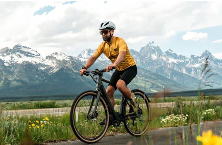 rowerzysta na szlaku