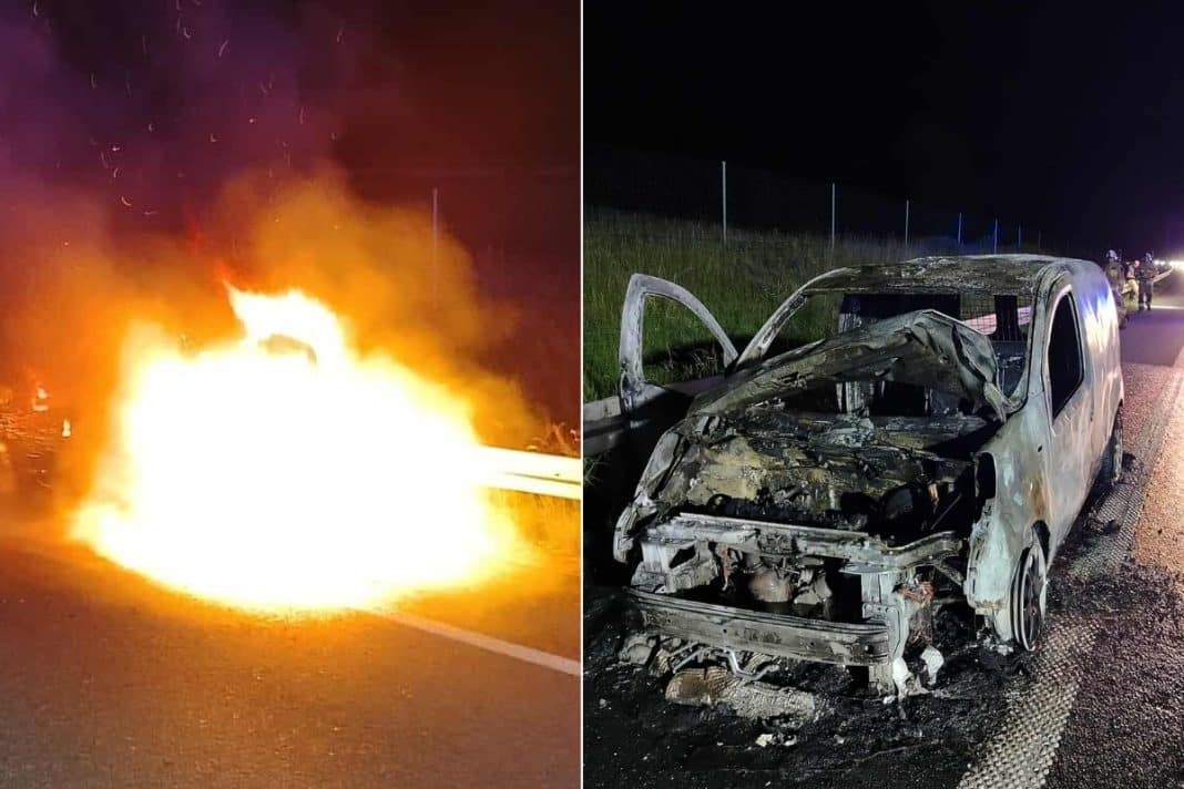 pożar samochodu na drodze