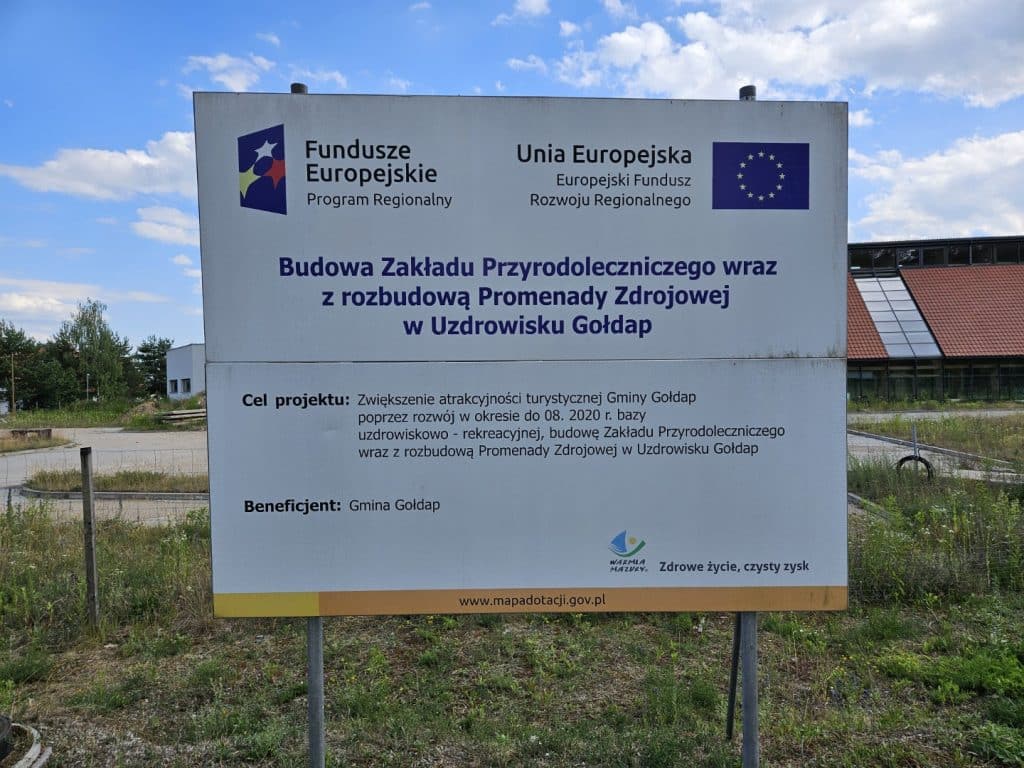 Obiekt miał być wizytówką Mazur. Od lat straszy. - Upadła inwestycja na Mazurach ruszy? Miasto liczy na prywatny kapitał