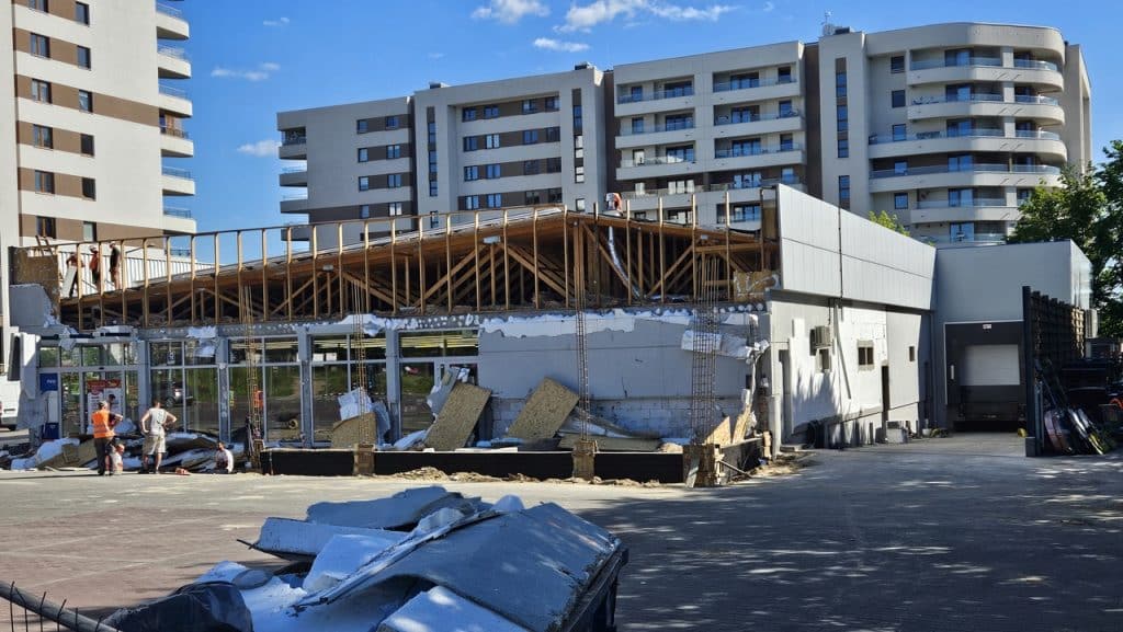 Biedronka buduje futurystyczny sklep obok cmentarza. - Na Zatorzu otworzą Biedronkę. To będzie pierwszy sklep nowego typu w Olsztynie