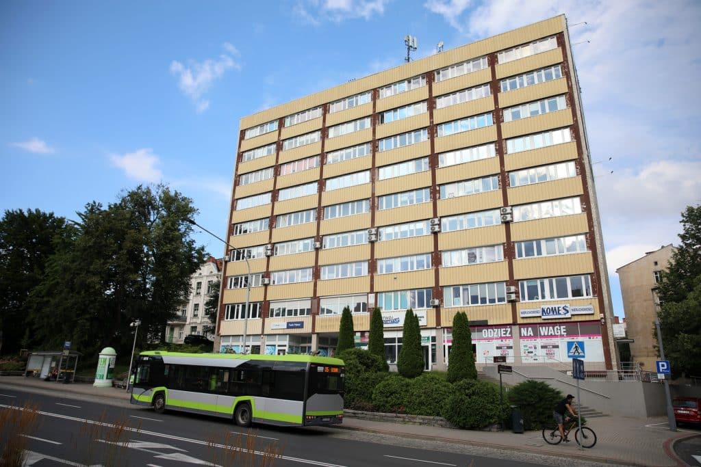 Cena wywoławcza robi wrażenie. - Tajemniczy budynek w centrum Olsztyna na sprzedaż
