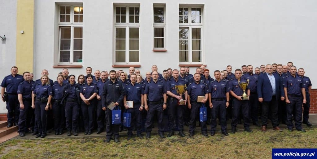 Teraz jadą na ogólnopolski finał! - Pokazali klasę i refleks. Oto najlepsi patrolowcy i dzielnicowi regionu