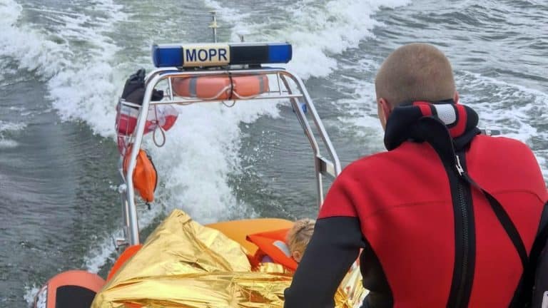 akcja MOPR na jeziorze