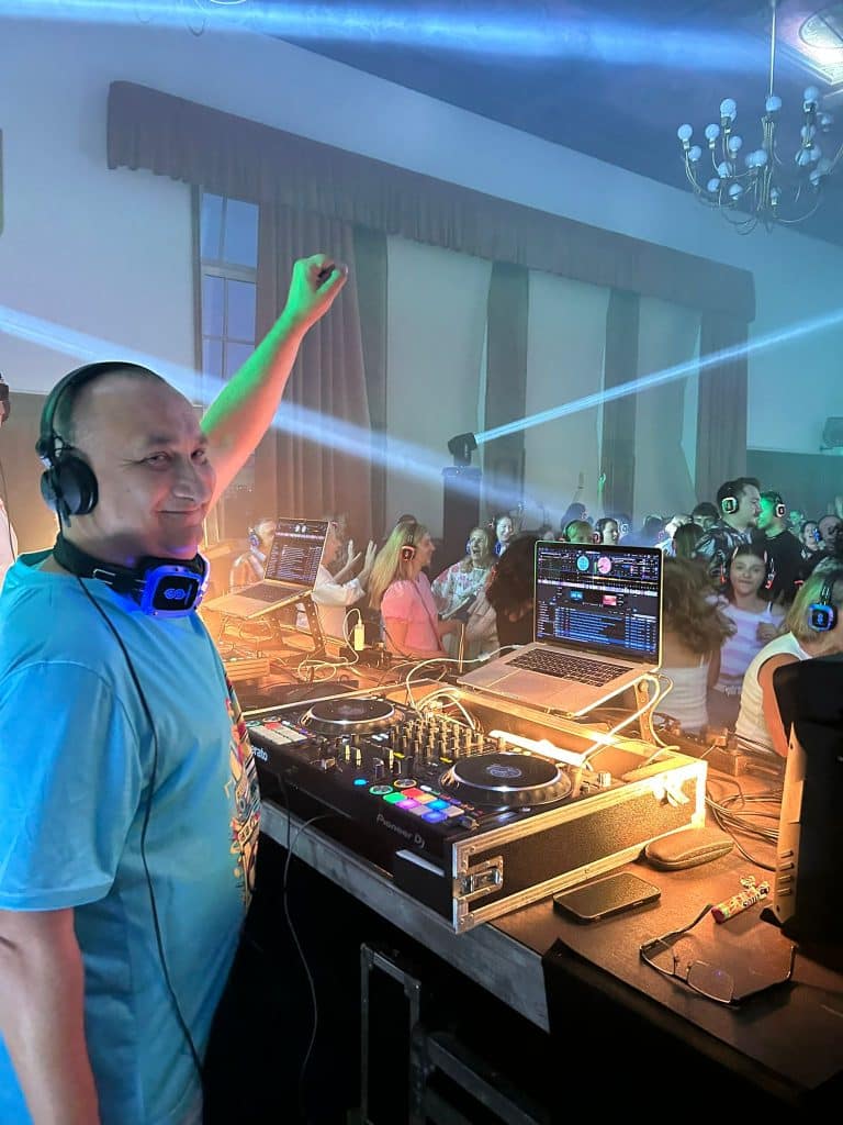 Czy to dobry pomysł? - W zabytkowej sali Urzędu Miasta Olsztyna była dyskoteka. Miasto przyznaje „ratusz przetrwał”