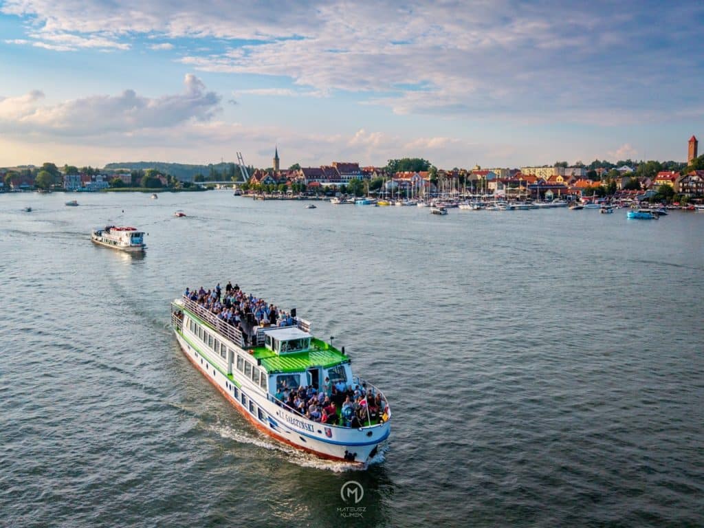 Figura Matki Bożej wypłynęła na jezioro. - „Z Maryją na jeziorach” – niezwykłe wydarzenie religijne na Mazurach