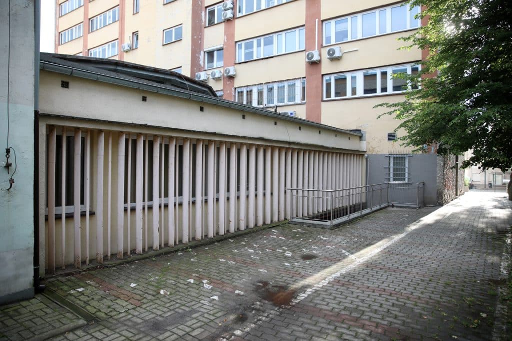 Cena wywoławcza robi wrażenie. - Tajemniczy budynek w centrum Olsztyna na sprzedaż