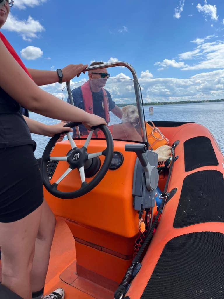 Pies, który dziś ratuje ludzi na Mazurach. - Pies Balto ze schroniska dołącza do mazurskich ratowników