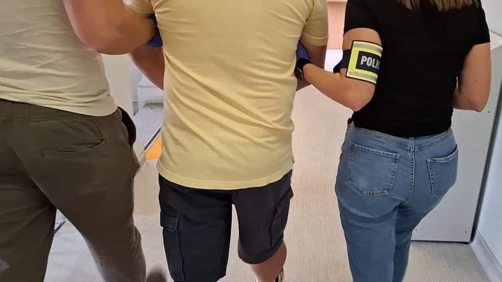 aresztowany za podpalenie samochodu