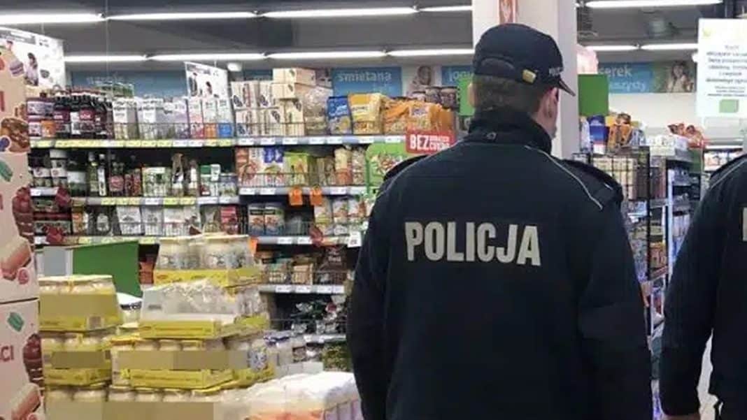 policja w markecie