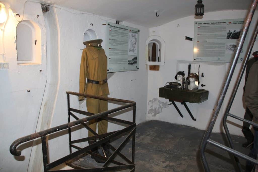 Jedyny taki obiekt na Mazurach. Wieża karabinów po renowacji zaprasza zwiedzających. - Tajemnicza wieża karabinów otwarta po latach! Zabytek, który pamięta czasy wojen