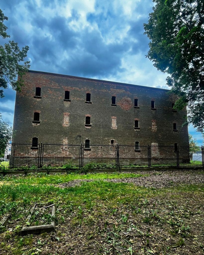 Nowe życie dla starego spichlerza! - Stary spichlerz przejdzie spektakularną metamorfozę za 9 mln zł! Co tu będzie?