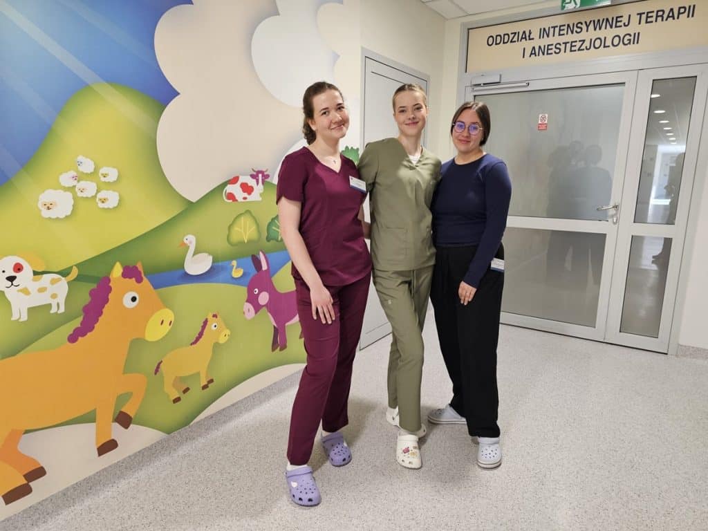 Medyczne praktyki w Olsztynie? Dla tych studentek to była przygoda życia. - Studentki medycyny z Wilna szkolą się w Olsztynie