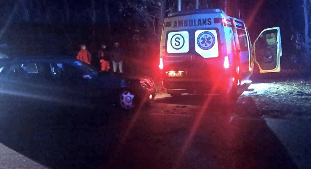 zdarzenie drogowe w nocy. Interweniowała karetka