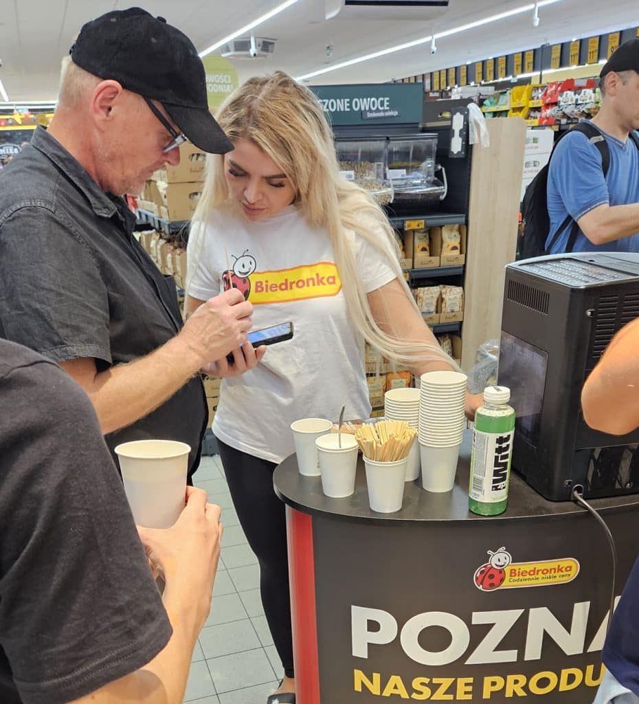 Otwarcie nowej Biedronki w Olsztynie: darmowa kawa, karuzela z nagrodami i promocje. - Pierwsza taka Biedronka w Olsztynie już otwarta!