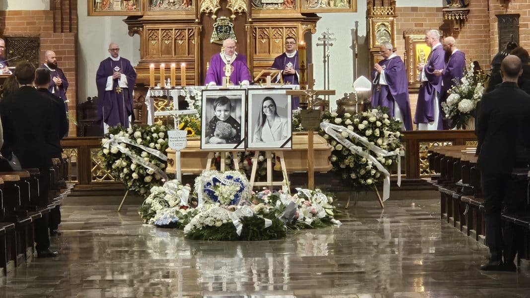 pogrzeb lekarki i jej synka