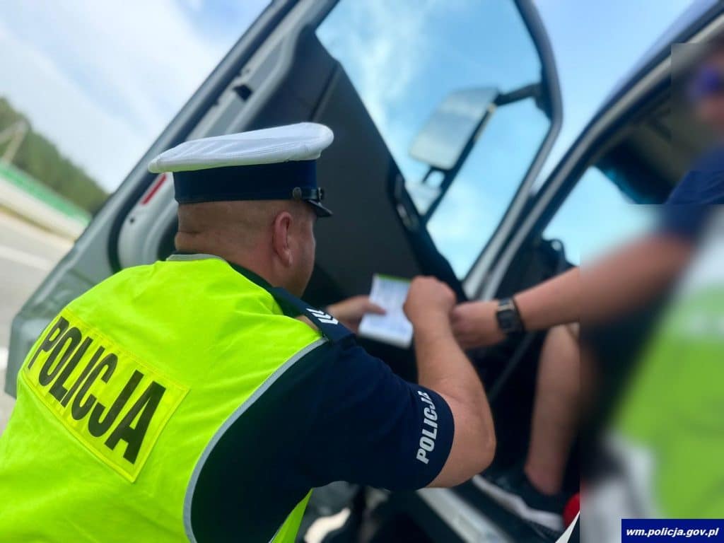 Koniec wakacji i wzmożone kontrole. - Wielka obława na kierowców. Helikopter namierza piratów drogowych na S7