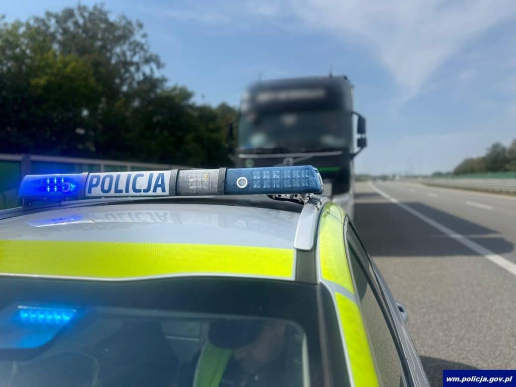 Koniec wakacji i wzmożone kontrole. - Wielka obława na kierowców. Helikopter namierza piratów drogowych na S7
