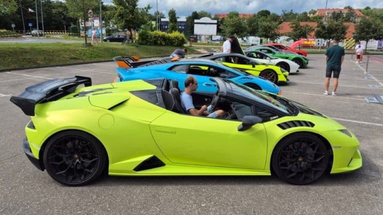 sportowe auta w Mrągowie