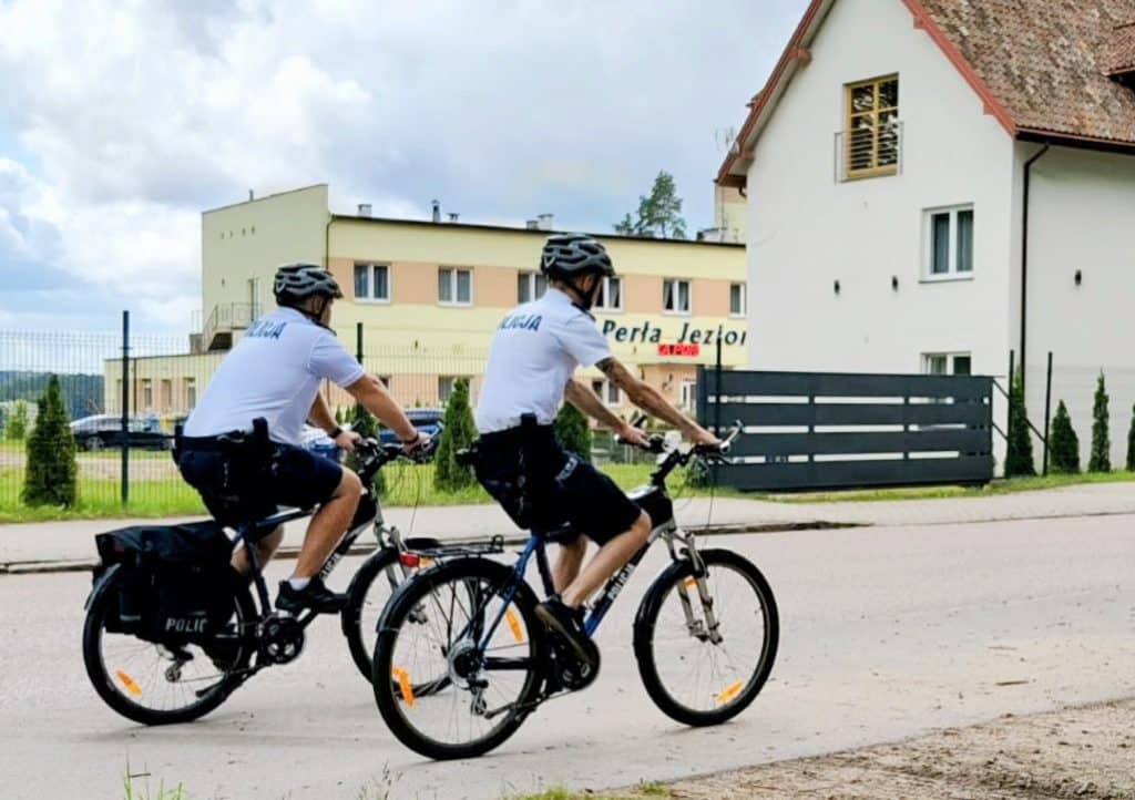 Myślał, że ucieknie przed karą. Dopadli go stróże prawa na rowerach. - Policjanci na rowerach złapali poszukiwanego 51-latka