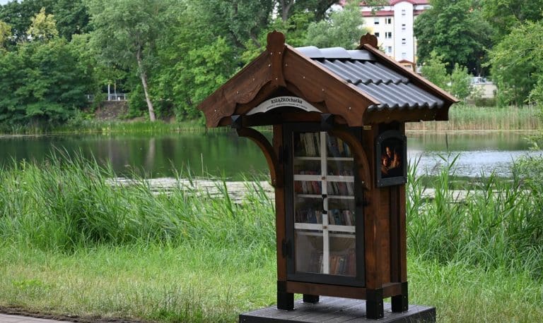 chatka bookcrossingowa