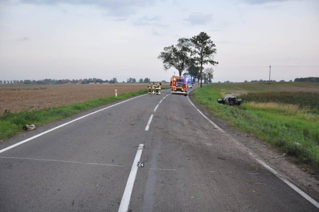 Kobieta w zaawansowanej ciąży została przetransportowana do szpitala w Olsztynie, gdzie walczy o życie. - Alan G. zabił żołnierza i jego 2-letniego synka. Ciężarna żona walczy o życie w szpitalu