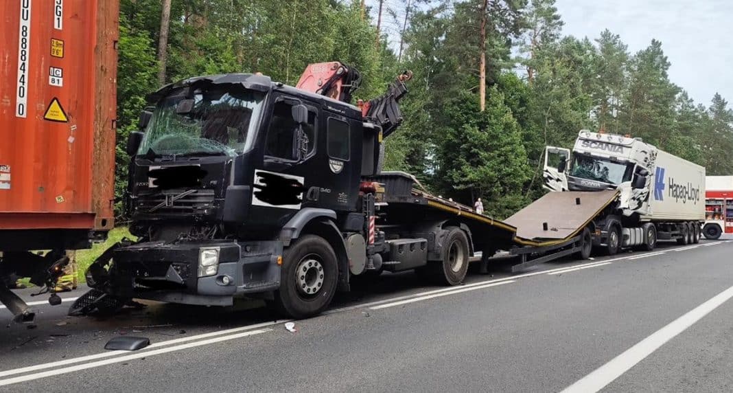 zderzenie ciężarówek