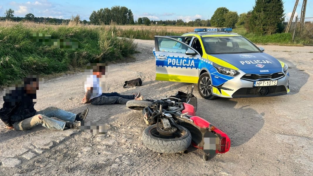 policja złapała motocyklistę