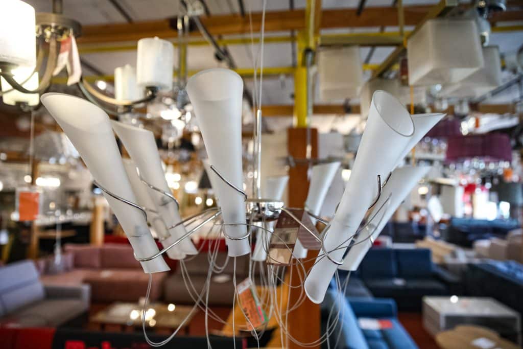 Wszystkie lampy dostępne od ręki i w wyjątkowo niskich cenach. - Lampy za pół ceny w Olsztynie. Wielka wyprzedaż w salonie Elżbieta