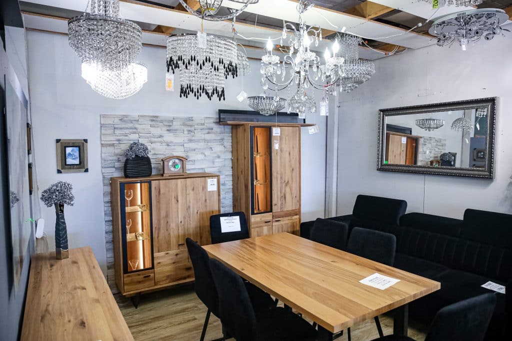 Wszystkie lampy dostępne od ręki i w wyjątkowo niskich cenach. - Lampy za pół ceny w Olsztynie. Wielka wyprzedaż w salonie Elżbieta