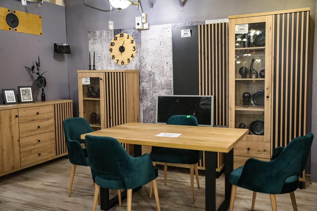 Wszystkie lampy dostępne od ręki i w wyjątkowo niskich cenach. - Lampy za pół ceny w Olsztynie. Wielka wyprzedaż w salonie Elżbieta