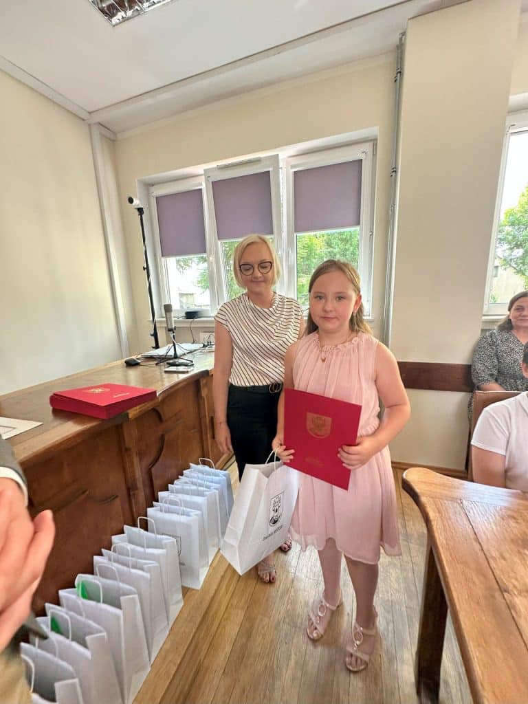 Ta gmina inwestuje w młode talenty. - Mazurska gmina nagradza najzdolniejszych uczniów i mistrzów sportu