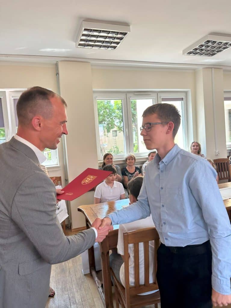 Ta gmina inwestuje w młode talenty. - Mazurska gmina nagradza najzdolniejszych uczniów i mistrzów sportu