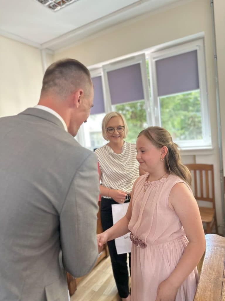 Ta gmina inwestuje w młode talenty. - Mazurska gmina nagradza najzdolniejszych uczniów i mistrzów sportu