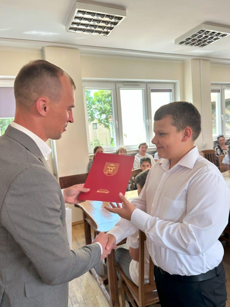 Ta gmina inwestuje w młode talenty. - Mazurska gmina nagradza najzdolniejszych uczniów i mistrzów sportu