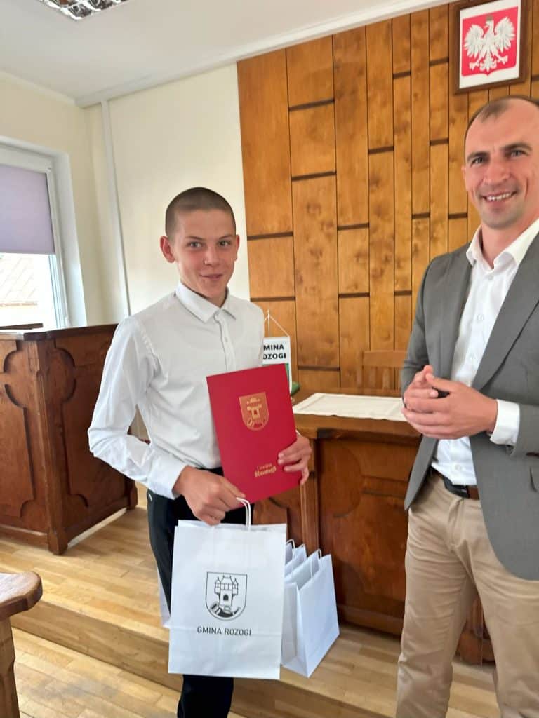 Ta gmina inwestuje w młode talenty. - Mazurska gmina nagradza najzdolniejszych uczniów i mistrzów sportu