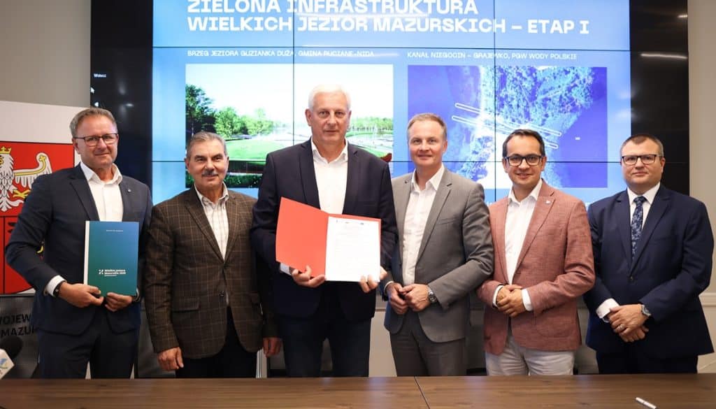 Inwestycja ma zatrzymać wodę w jeziorach i ochronić Mazury przed skutkami suszy i powodzi. - Na Mazurach rusza inwestycja za 37 mln zł, która na lata odmieni krajobraz tego regionu