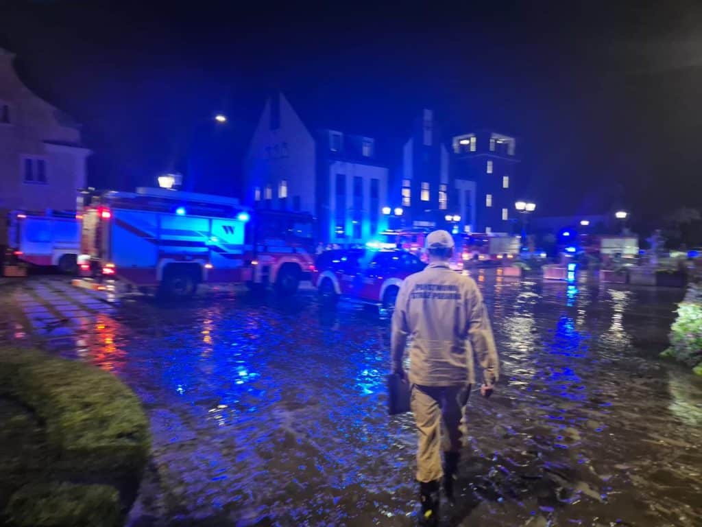 Będą środki na odbudowę domów? - Woda zabrała dorobek ich życia. Pierwsze rodziny otrzymały rządową pomoc