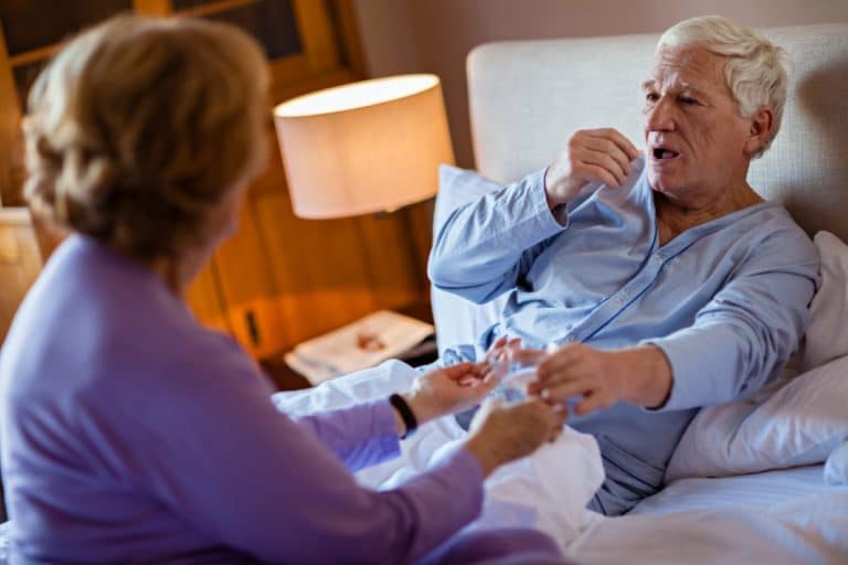 Praca w opiece senior&oacute;w bez doświadczenia &ndash; czy to możliwe dla mieszkańc&oacute;w Olsztyna?