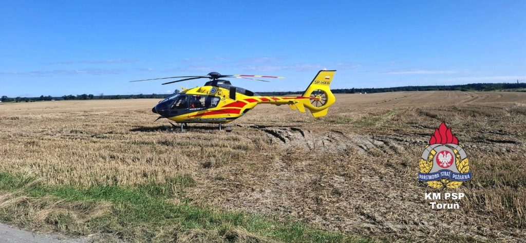 Kamper wjechał wprost pod nadjeżdżający pociąg pasażerski relacji Olsztyn–Bydgoszcz. - Tragiczny wypadek. Kamper zderzył się z pociągiem relacji Olsztyn–Bydgoszcz