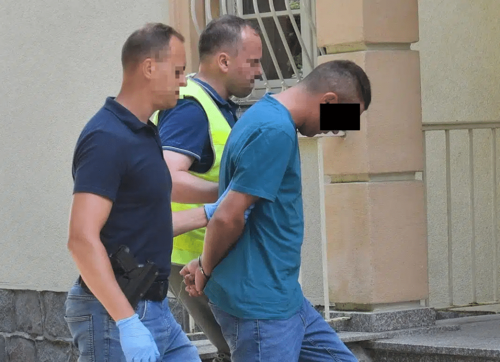 Na uroczystości nie mogła być obecna partnerka Zbigniewa i mama małego Huberta. - Wojskowy pogrzeb Zbigniewa i jego 2-letniego synka. Ojciec i dziecko spoczęli w jednej trumnie