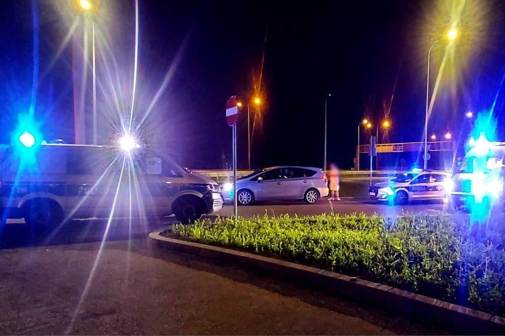 Koszmar porwanej 18-latki. - Dramat na trasie S7. Porwano 18-latkę