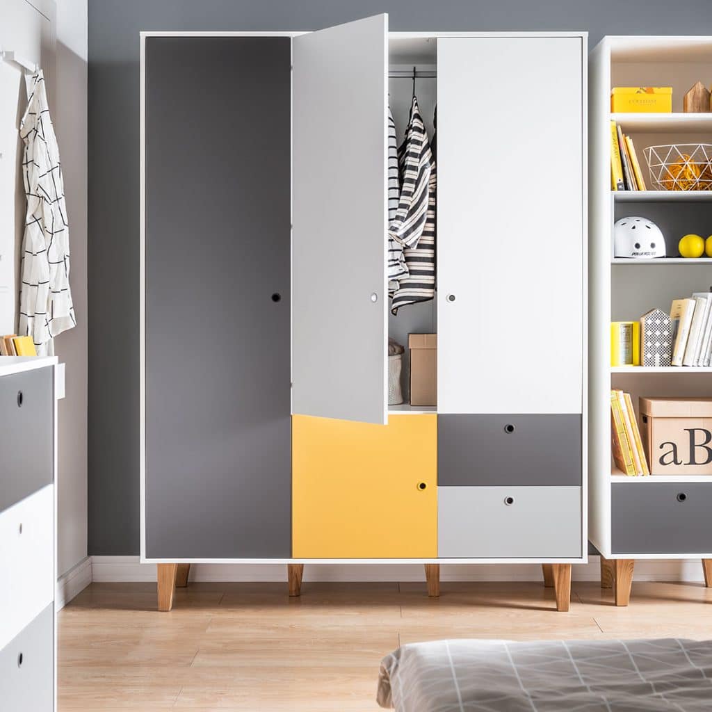 Meble dziecięce, które rosną z dzieckiem. Jak urządzić pokój na lata? - Od szafki z przewijakiem po biurko dla ucznia – meble, które „rosną” z dzieckiem