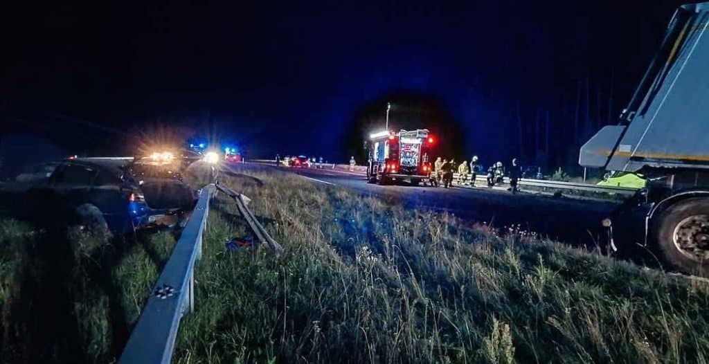 Nowe fakty po wypadku na S7. - Zaskakująca przyczyna wypadku autobusu na S7. W szpitalu pięć osób, w tym 9-letnie dziecko