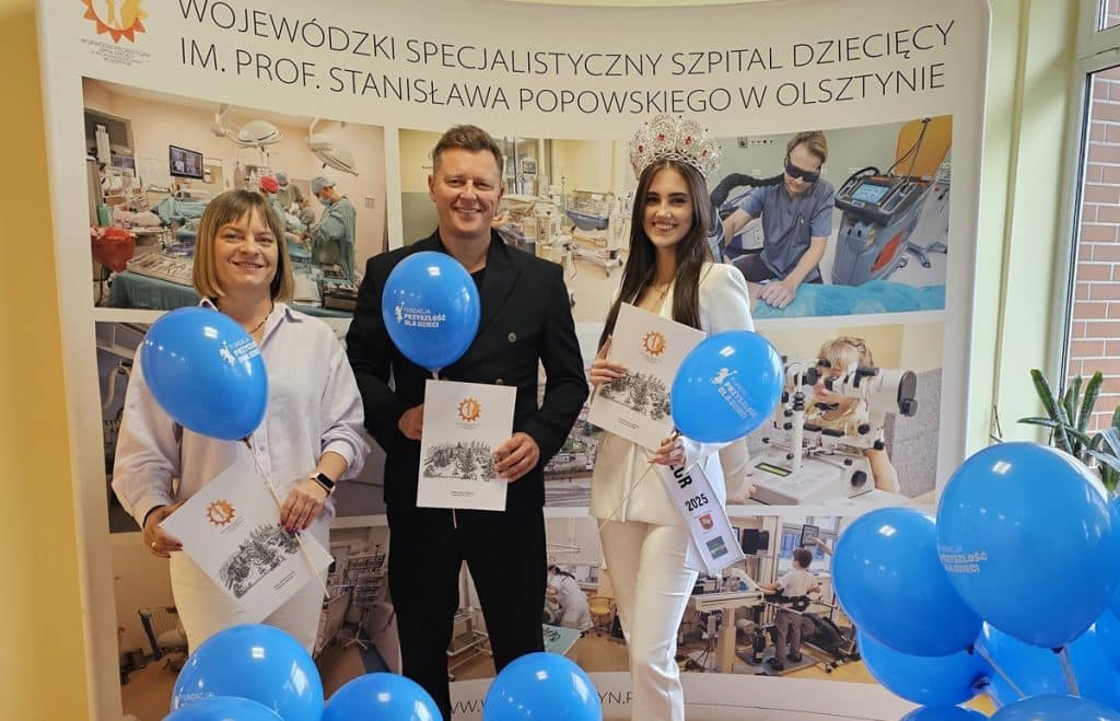 Mali pacjenci choć na chwilę zapomnieli o trudach leczenia. - Niezwykli goście odwiedzili dziś Szpital Dziecięcy w Olsztynie