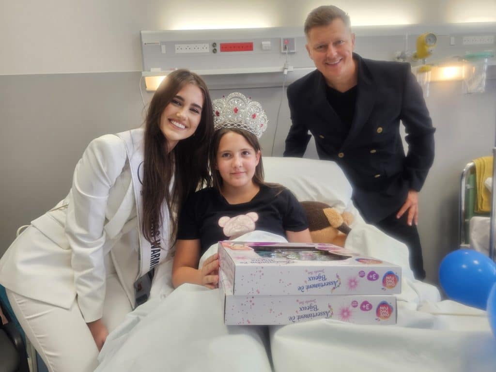 Mali pacjenci choć na chwilę zapomnieli o trudach leczenia. - Niezwykli goście odwiedzili dziś Szpital Dziecięcy w Olsztynie