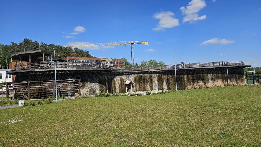 Nowy kompleks leczniczy na Warmii. - Powstaje duży szpital w nowym uzdrowisku na Warmii. To dopiero drugie takie miejsce