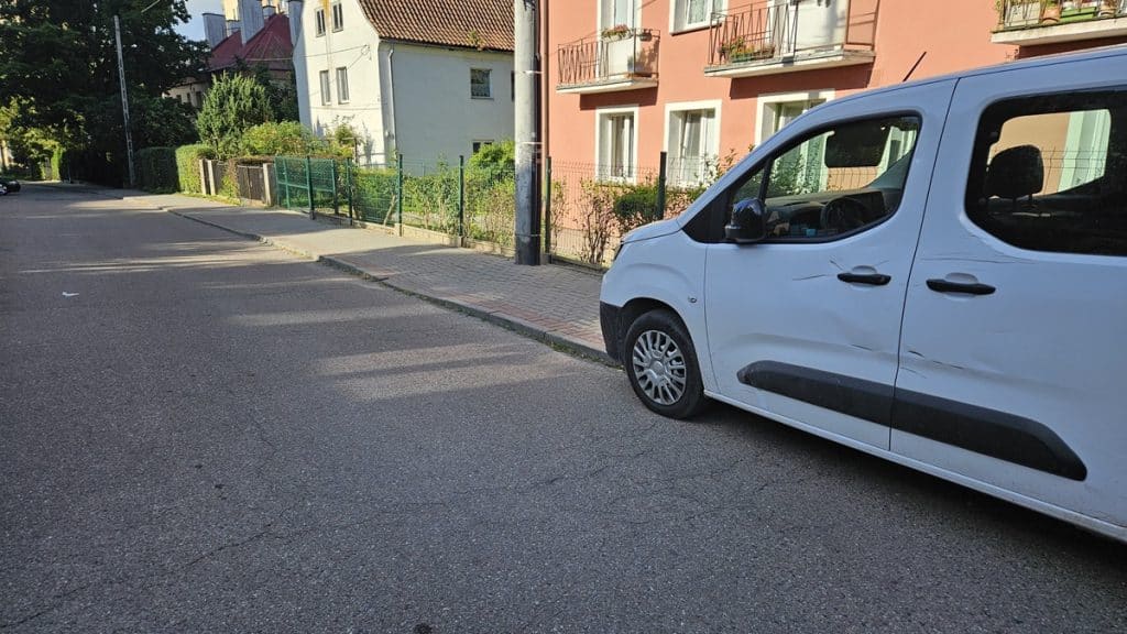 Nastolatka jechała ścieżką rowerową. - Młoda rowerzystka potrącona w centrum Olsztyna. Dziewczyna trafiła do szpitala